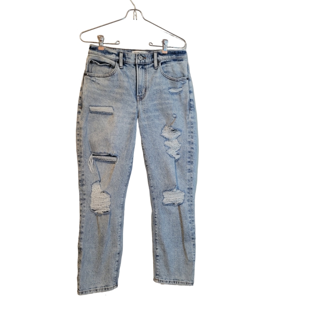 Abercrombie The Boyfriend Jeans 26 Mid Rise Distressed Relaxed Light Wash Denim